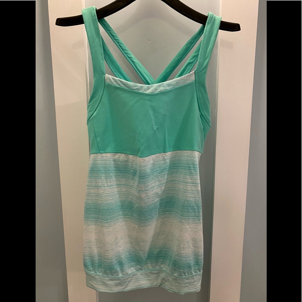 Cute athletic top with built in bra